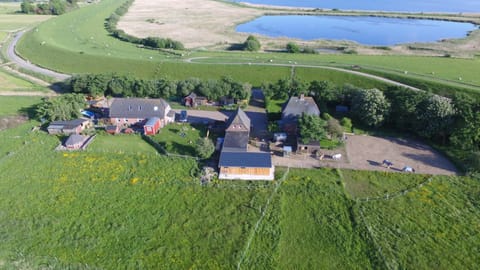 Property building, Staff, Natural landscape, Area and facilities, Area and facilities, Area and facilities, Location