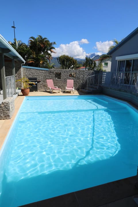 BBQ facilities, Swimming pool