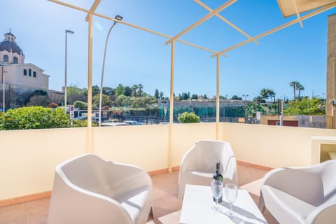 Patio, Natural landscape, View (from property/room), Balcony/Terrace, City view