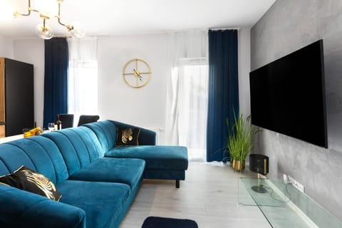 Living room, Seating area, Evening entertainment