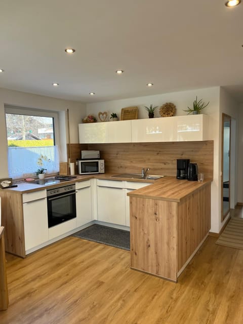 Doppelhaushälfte Zugspitzblick mit privatem Garten Apartment in Garmisch-Partenkirchen