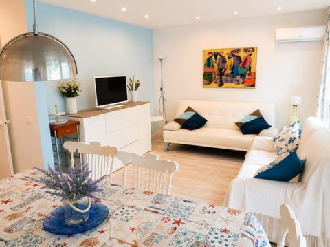 TV and multimedia, Dining area