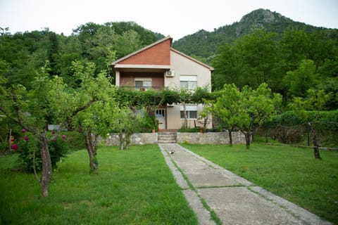 Property building, Garden, Garden view