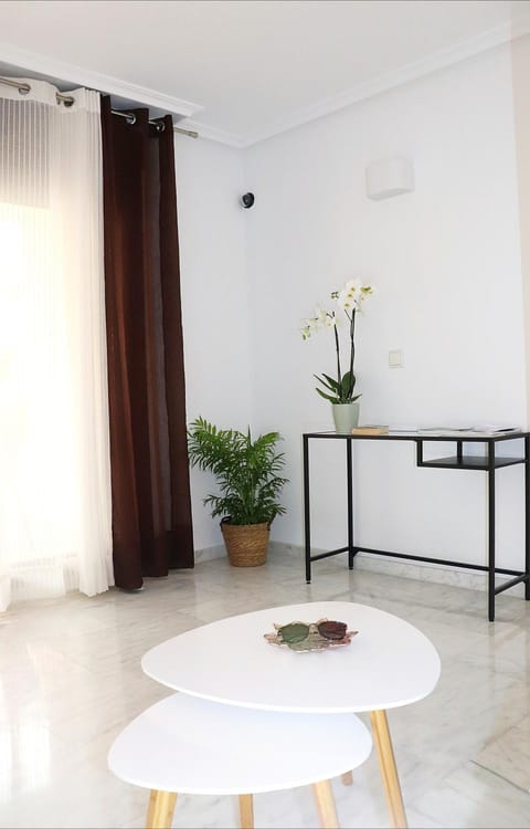 Living room, Seating area, Dining area, air conditioner