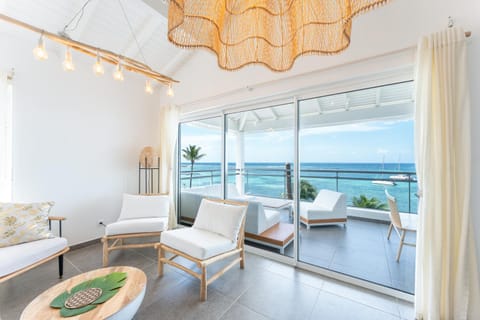 Patio, Natural landscape, View (from property/room), Balcony/Terrace, Living room, Seating area, Sea view