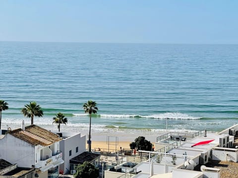 City view, Sea view