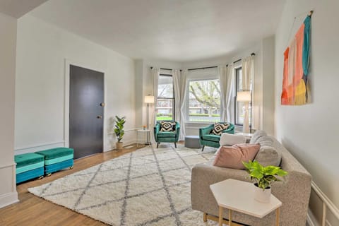 Spacious Oak Park Home, 11 Mi to Downtown Chicago! House in Oak Park