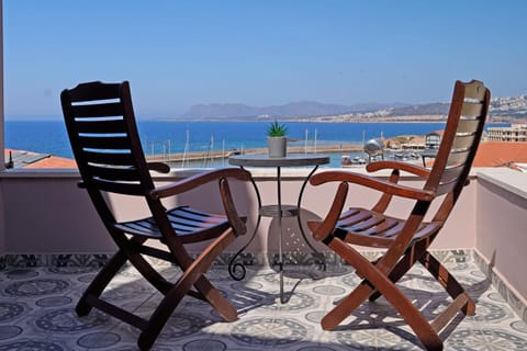 Property building, Balcony/Terrace, Sea view, Sea view
