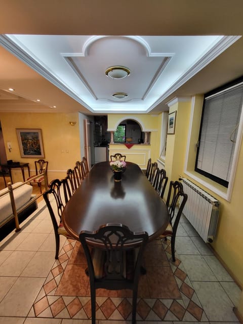 Lounge or bar, Dining area, Meeting/conference room