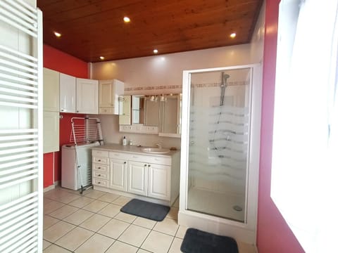 T3 Spacieux entre Ville & Lac, Wifi, Animaux Acceptés - FR-1-555-62 Apartment in Tresserve