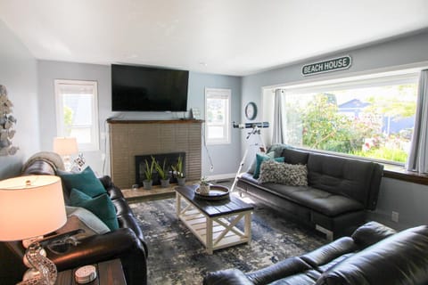 Ocean View Retreat House in Harbor