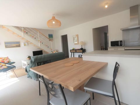 Duplex lumineux à Bénodet: plage et thalasso à pied, terrasse, parking et abri vélo inclus - FR-1-481-117 Apartment in Bénodet