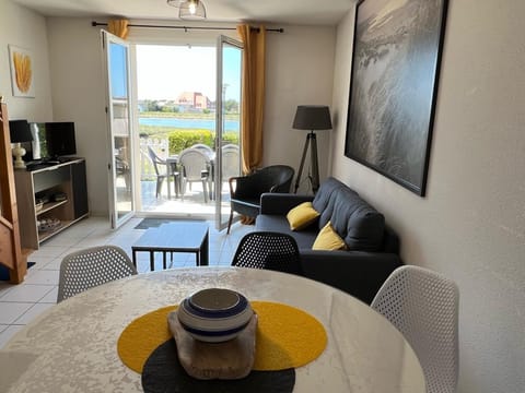 Charmant duplex 4 pièces avec piscine, parfait pour 6 personnes - FR-1-487-338 Apartment in Cabourg
