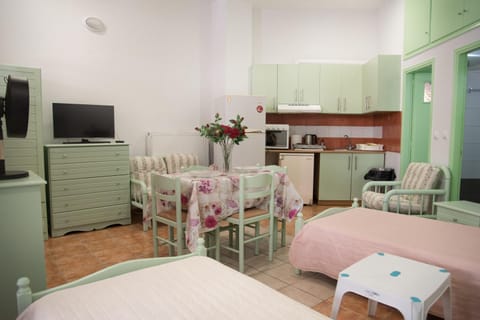 Kitchen or kitchenette, Photo of the whole room