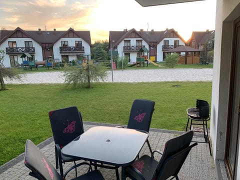 Apartament szafirowy z basenem koło Łeby Apartment in Pomeranian Voivodeship