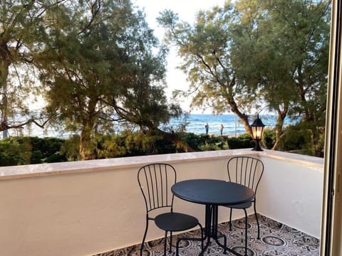 Day, Natural landscape, Balcony/Terrace, Sea view