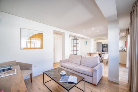 TV and multimedia, Living room, Dining area