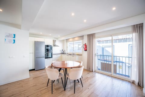 TV and multimedia, Living room, Dining area