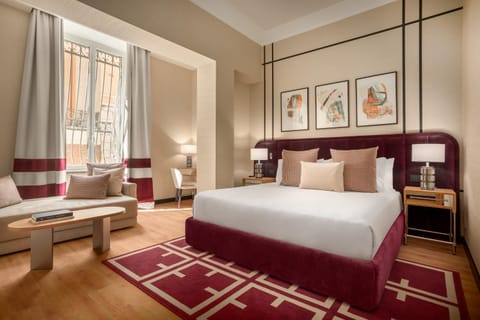 Bed, Seating area, Bedroom