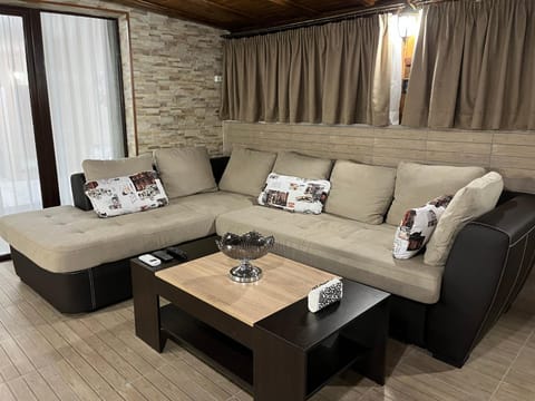 Communal lounge/ TV room, Living room, Seating area, Dining area