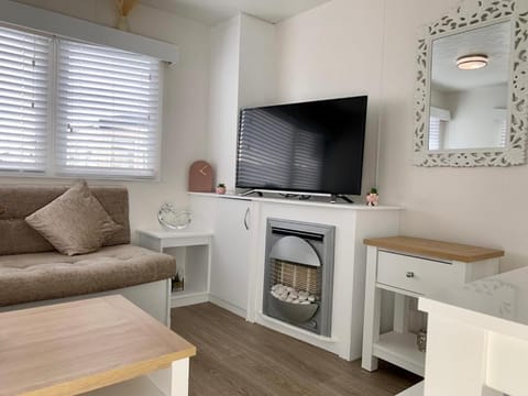 Kens caravan Campground/ 
RV Resort in Towyn