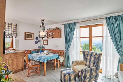 Natural landscape, Living room, Seating area, Dining area, kitchen, kitchen