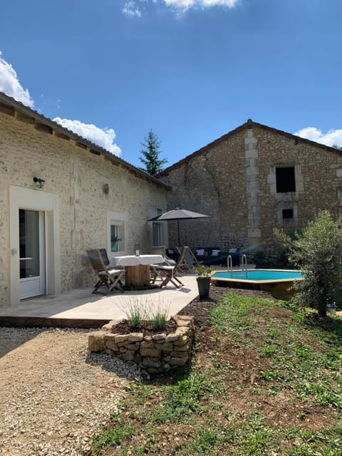 Patio, Pool view, Swimming pool
