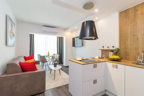 Kitchen or kitchenette, Living room, Dining area