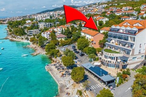 Property building, Neighbourhood, Bird's eye view, Beach, Location