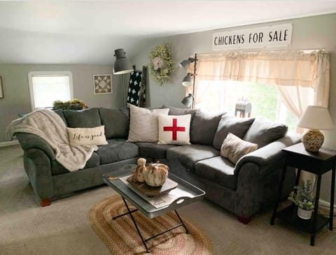 Living room, Seating area