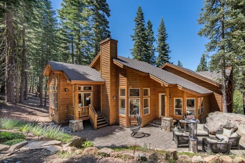 Wooded Luxury at Tahoe Donner House in Truckee