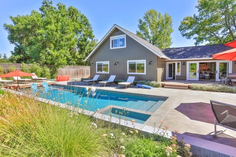 Modern Country Retreat close to Sonoma Plaza House in Sonoma