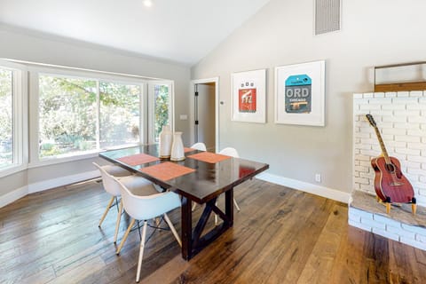 Modern Country Retreat close to Sonoma Plaza House in Sonoma