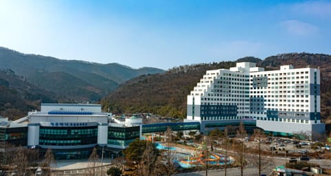 Facade/entrance, Natural landscape, Mountain view