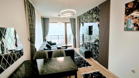 TV and multimedia, Living room, Dining area