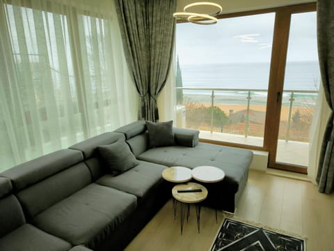 Natural landscape, View (from property/room), Balcony/Terrace, Living room, Seating area