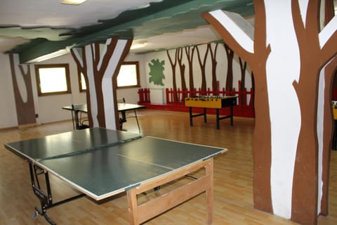 Table tennis