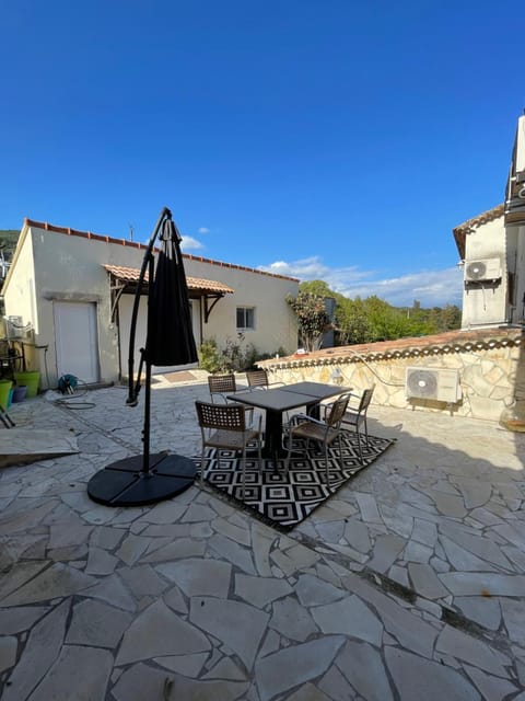 Patio, Facade/entrance, BBQ facilities, Solarium
