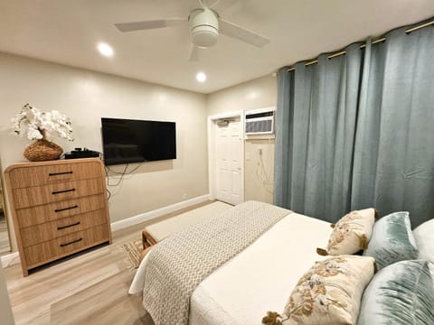 The Pearl Beachside Apartments on Hollywood Beach Apartment in Hollywood Beach