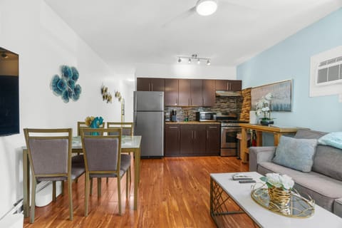 The Pearl Beachside Apartments on Hollywood Beach Apartment in Hollywood Beach