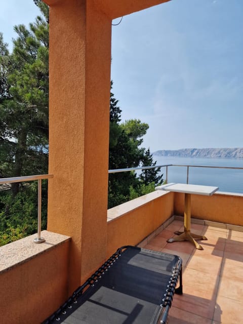 View (from property/room), Balcony/Terrace, Sea view, sunbed