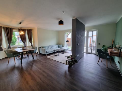 Living room, Seating area, Dining area