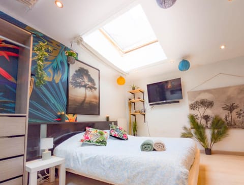 Bed, Bedroom