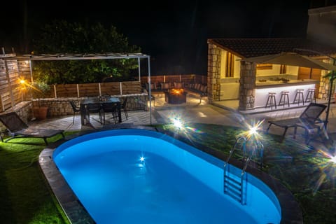 Night, Swimming pool