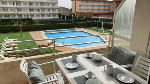 Balcony/Terrace, Pool view, Swimming pool