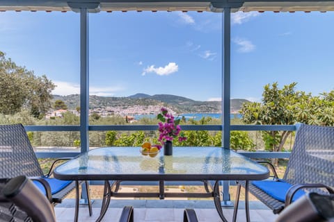 Natural landscape, View (from property/room), Balcony/Terrace, Seating area, Sea view