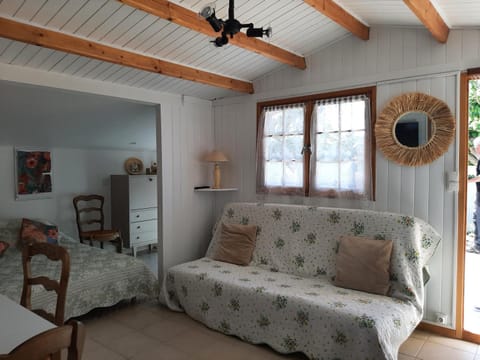 Chalet au pied du Mont Ventoux Chalet in Mormoiron