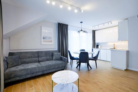 Kitchen or kitchenette, Living room, Seating area