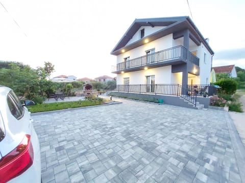 Property building, Patio, Parking