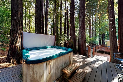 Wagging Woods House in Russian River